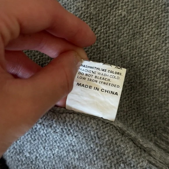 100% Viscose Grey Crewneck Cardigan Sweater - Size Small - Picture 4 of 14